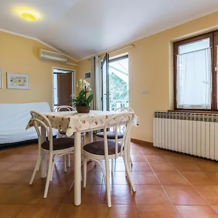 Two-bedroom In Apartamento *