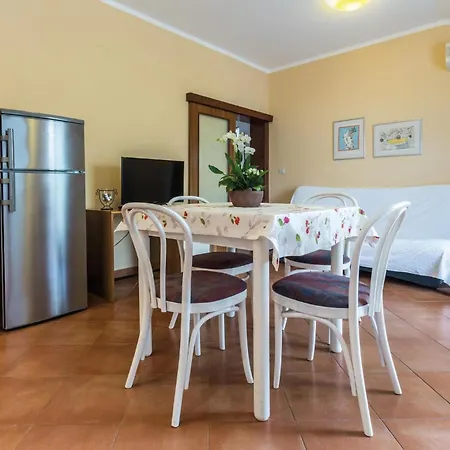 Two-bedroom In Apartment *